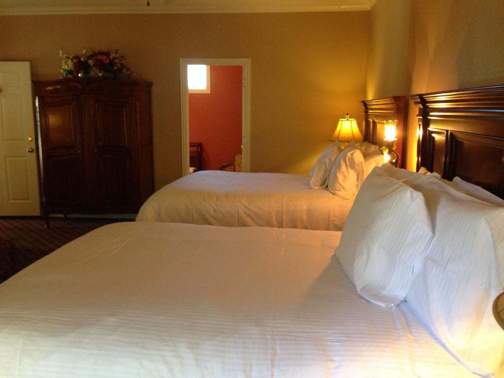 The Sanford House Inn & Spa Arlington Eksteriør billede