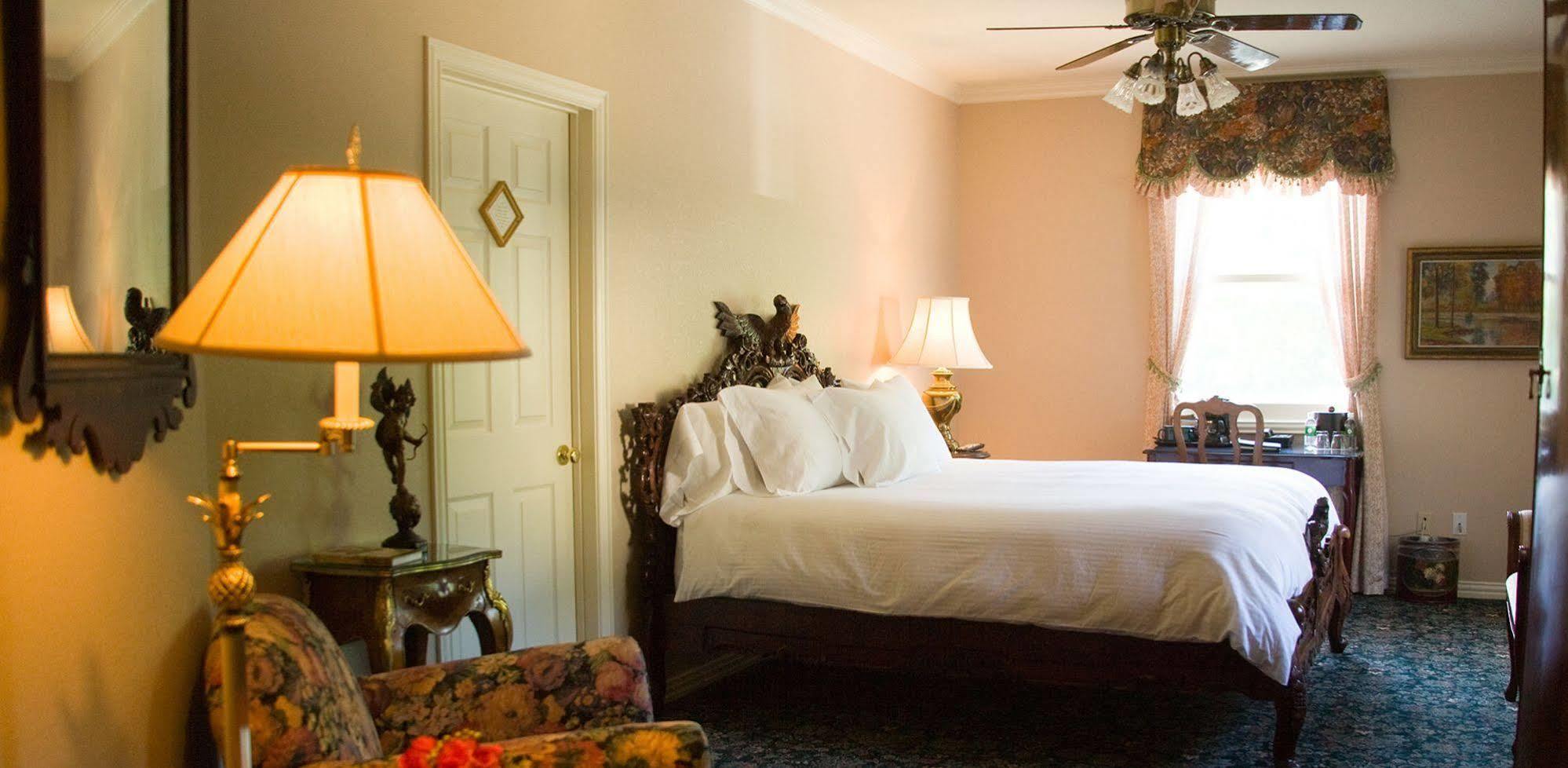 The Sanford House Inn & Spa Arlington Eksteriør billede
